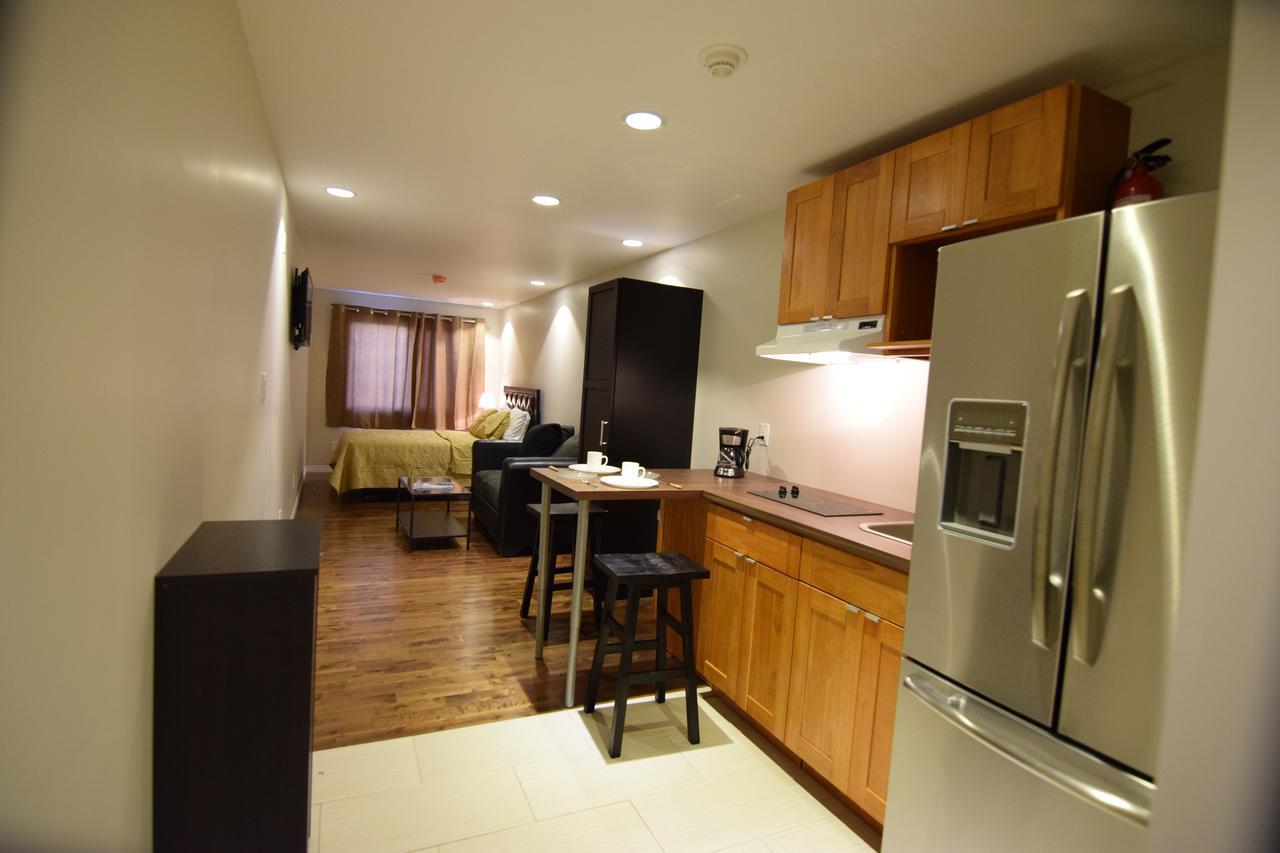 The Lion Inn & Suites Chetwynd Buitenkant foto