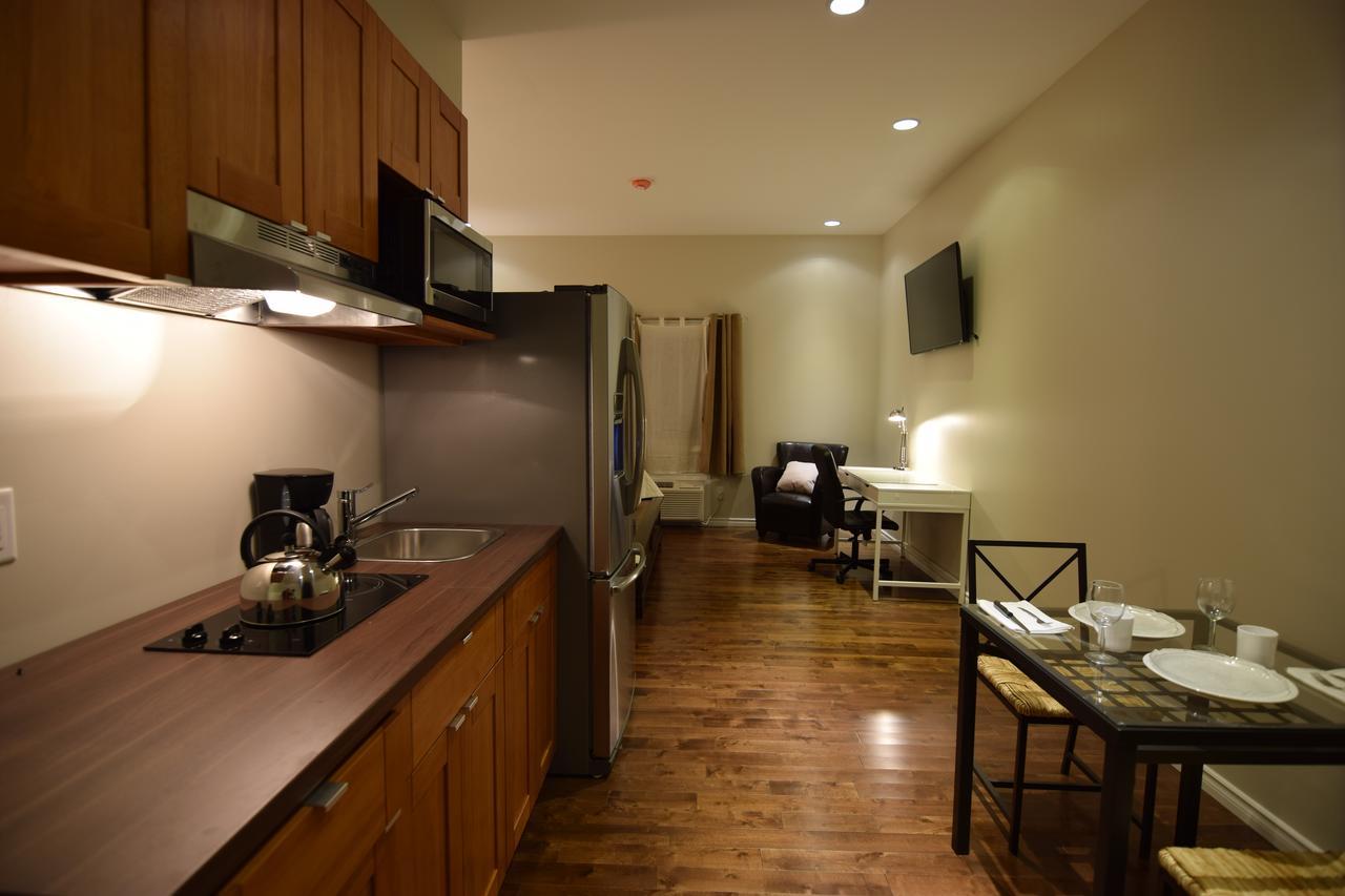 The Lion Inn & Suites Chetwynd Buitenkant foto
