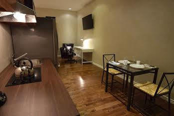 The Lion Inn & Suites Chetwynd Buitenkant foto